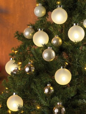 Lunartec Christbaumkugeln: Beleuchtete Weihnachtsbaum-Kugeln aus Glas, mit Fernbed,6 Stück, weiß (Weihnachtskugeln beleuchtet) - 7