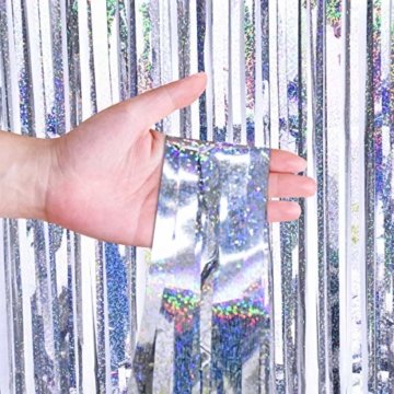 Disino 2 STK Silber Folie Fransen Vorhang, 1 x 2 m Laser Metallic Tinsel Vorhänge Hintergrund Lametta Vorhänge, Glitzer Fringe Schimmer Vorhang für Hochzeit Geburtstag Party Tür Fenster Dekorationen - 4