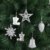 Deuba Weihnachtskugeln 102er Set Weihnachtsdeko matt glänzend Glitzer Baumspitze Christbaumkugeln Silber Ø 3 4 6 cm - 3
