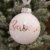 Weiße Weihnachtskugel aus Glas mit Namen in Roségold | Christbaumkugel | Weihnachtskugel Personalisiert | Weihnachtsgeschenk | Baumschmuck | 1. Weihnachten Baby | Sternenkinder - 2