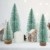 TheStriven 10 Stück Mini Weihnachtsbaum Künstlicher Kleiner Kiefernbaum mit Holzsockel künstliche Tanne Mini Tannenbaum Künstlich mit Schnee-Effek DIY Grün Klein Mini Christbaum für Weihnachten Party - 4