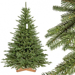 FairyTrees Weihnachtsbaum künstlich BAYERISCHE Tanne Premium, Material Mix aus Spritzguss & PVC, inkl. Holzständer, 180cm, FT23-180 - 1