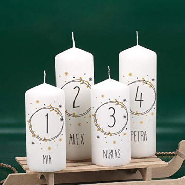 Herz & Heim® Adventskerzen Set mit Aufdruck - 4 Stück - Einzigartige Dekorationsidee für Ihren Adventskranz oder das Adventsgesteck Modern - 2