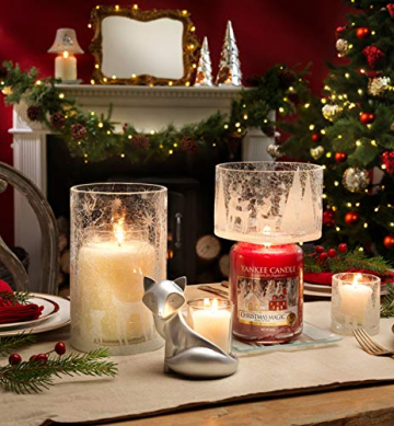 Yankee Candle Duftkerze im Glas (groß) | Christmas Magic | Brenndauer bis zu 150 Stunden - 12