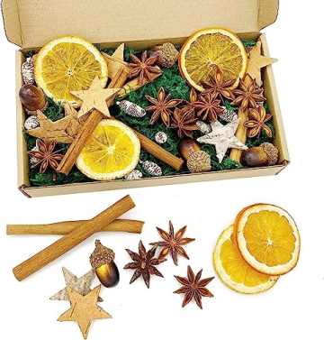 52 Stücks Weihnachtsdeko Adventskranz Set, Mix Weihnachten Bastelset Kreative Moos Deko mit Natur Eichel, Birke Stern, Orangenscheibe, Mini-Zeder, Zimt, Anis, Eichel, Dunkelgrünes Moos - 1